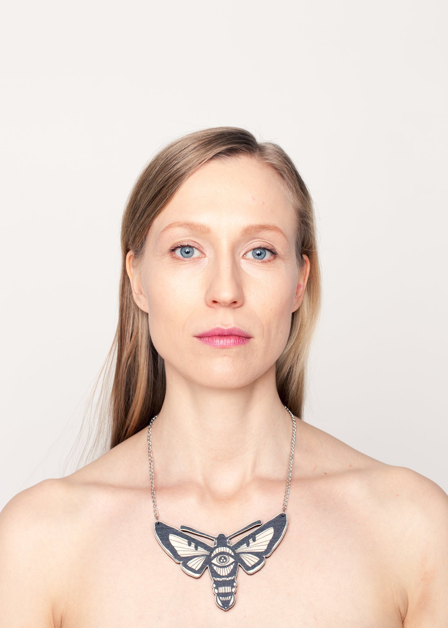 Hawkmoth Necklace, Black/Wood
