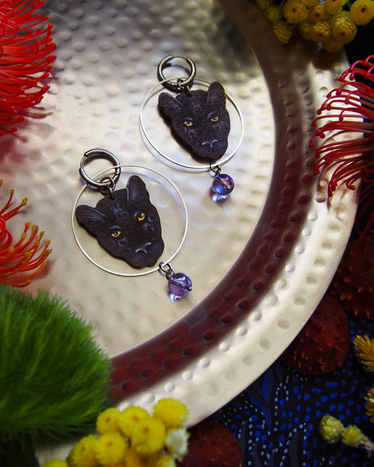Musta pantteri korvakoru / Black panther earrings