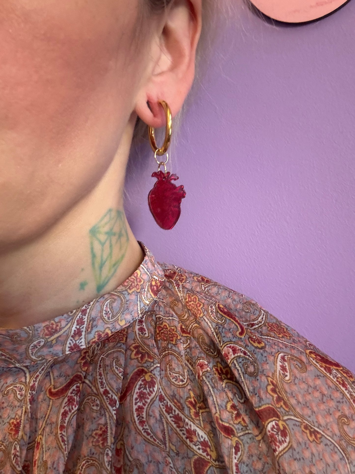 Anatomical mini charm hearts red mirror